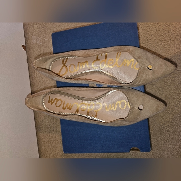 Sam Edelman suede flats beige great condition size 8.5 price is firm - Picture 4 of 4